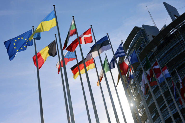 Ενεργειακό θρίλερ στην ΕΕ: Οι πιέσεις των «15» οδήγησαν σε αναδίπλωση την Κομισιόν