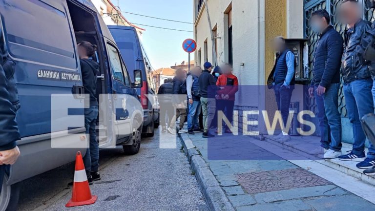 Στον εισαγγελέα Καστοριάς οι συλληφθέντες για την υπόθεση πλαστών εγγράφων στο τελωνείο Κρυσταλλοπηγής