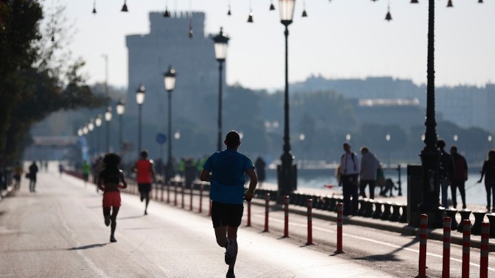 Θεσσαλονίκη: Νυχτερινός Ημιμαραθώνιος-Κυκλοφοριακές ρυθμίσεις από την Τροχαία