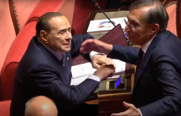 Τα «ιταλικά» του Μπερλουσκόνι στον νέο Πρόεδρο της Γερουσίας  (και πρώην υπουργό του) Ινιάτσιο Λα Ρούσα