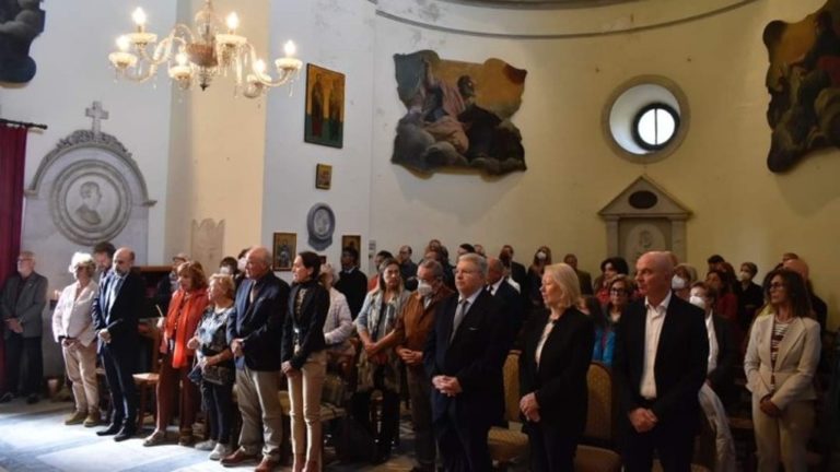 Θυρανοίξια στον I.N της Κοίμησης της Θεοτόκου στο Λιβόρνο με έντονη παρουσία της ομογένειας